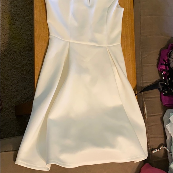 White mid dress - Picture 2 of 2